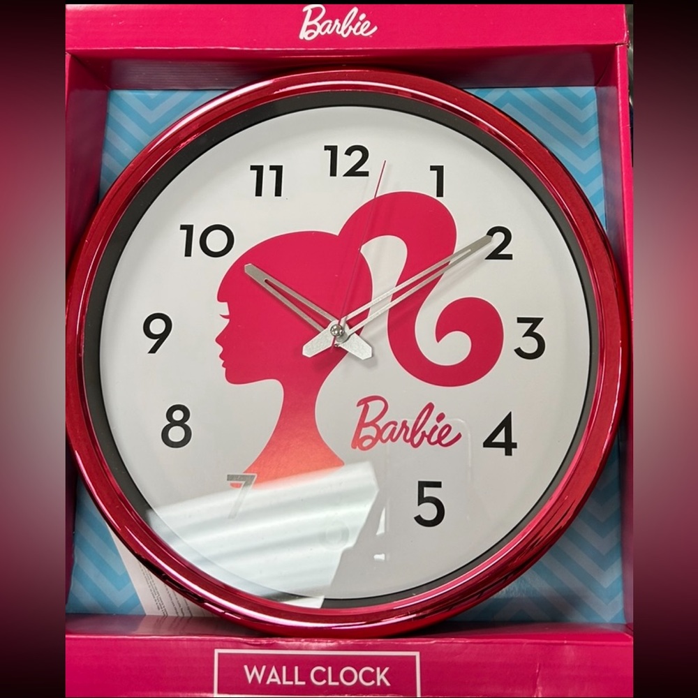 Pink Barbie Wall Clock AA Batteries